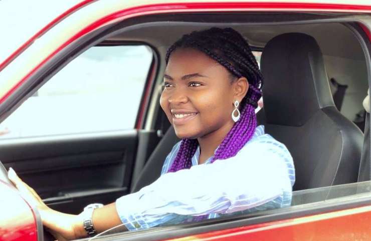 Yézioho Philomène Carole (chauffeur de taxi Yango) : ‘’Il n’y pas de métiers pour les hommes, d’un côté, et de métiers pour les femmes de l’autre’’