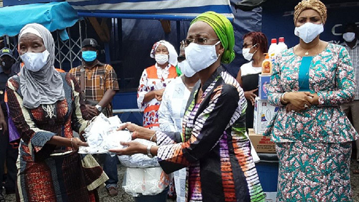 Côte d’Ivoire : Le gouvernement lance l’opération « une femme, un masque »