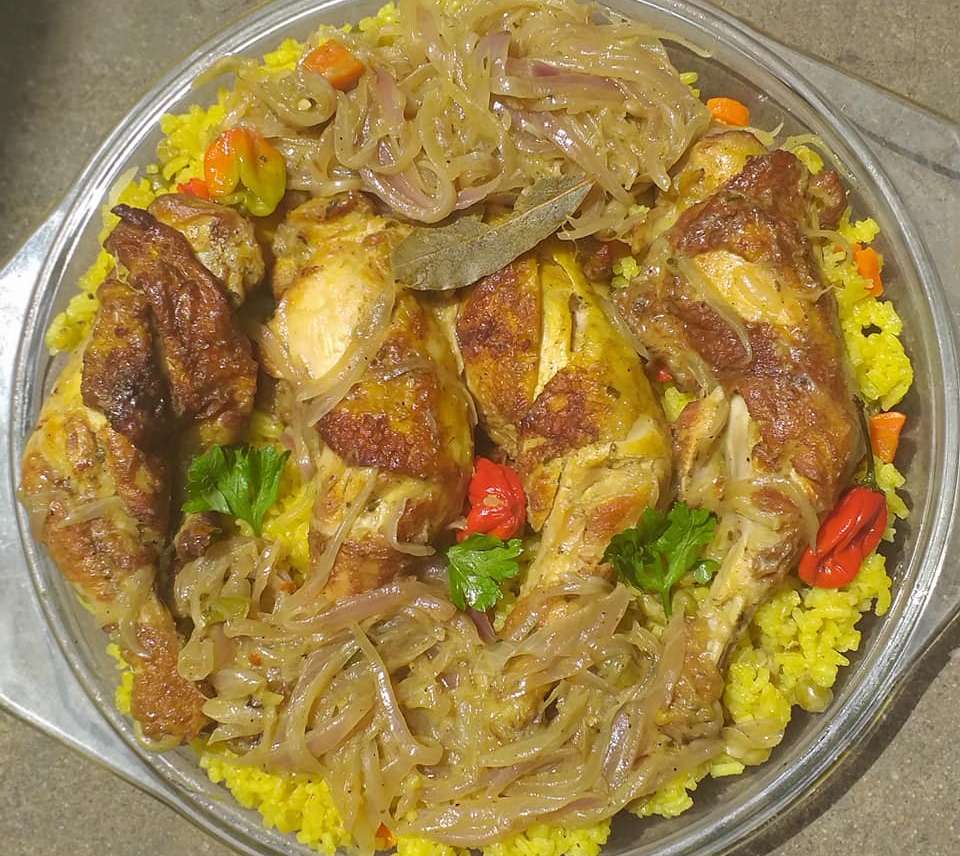 Recette : Riz jaune aux petits légumes et poule yassa