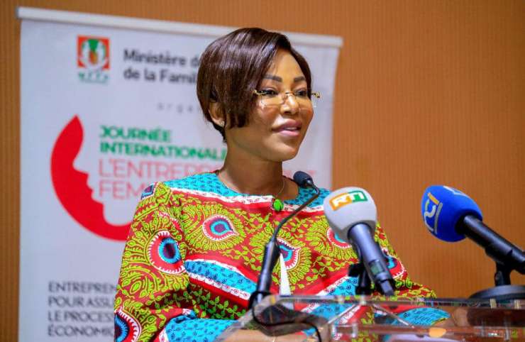 La ministre Nasseneba Touré lance la campagne nationale des 16 jours d’activismes contre les violences à l’égard des femmes.
