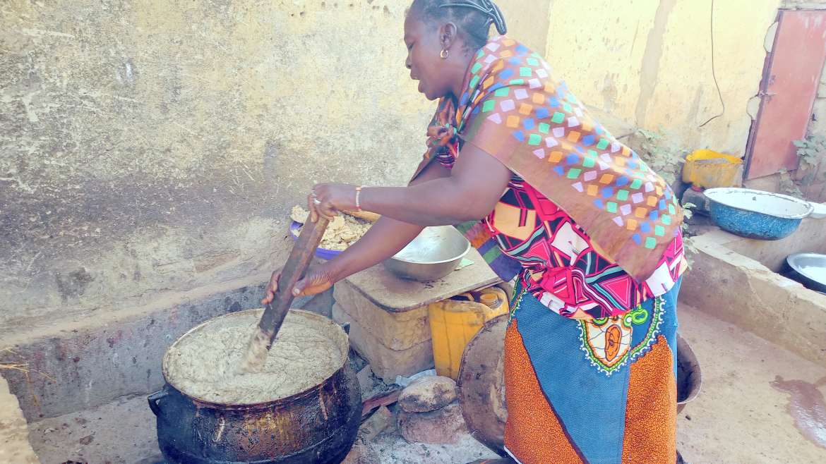 Yeo Makoura : la femme du « Savon noir » à base du beurre de karité
