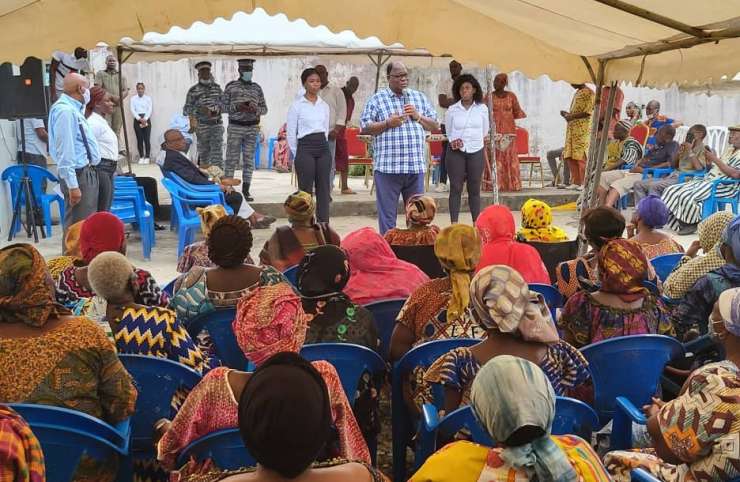 Autonomisation de la femme : Laurent Tchagba communie avec les « mamans » d’Attécoubé