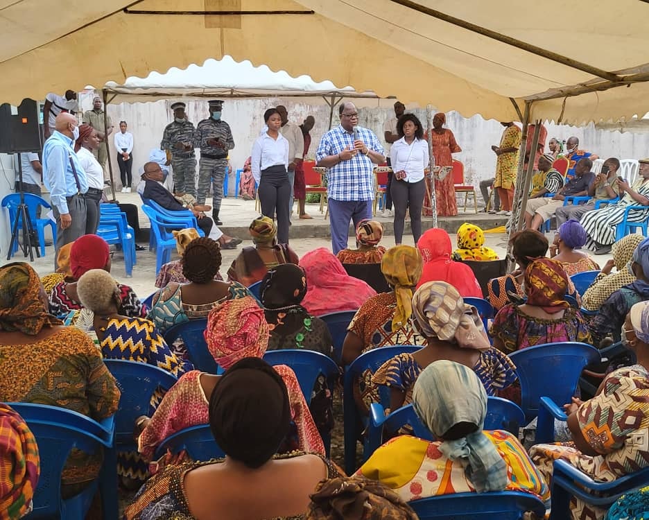 Autonomisation de la femme : Laurent Tchagba communie avec les « mamans » d’Attécoubé