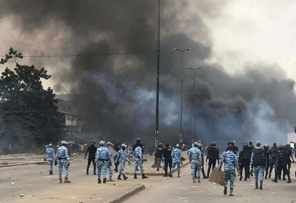 Casse d’Abobo Anador : policiers et ferrailleurs s’affrontent