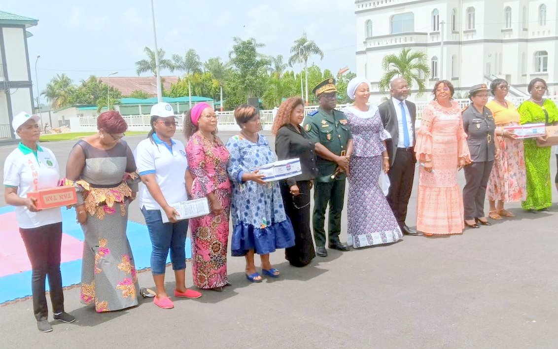 Côte d’Ivoire : l’armée célèbre ses femmes