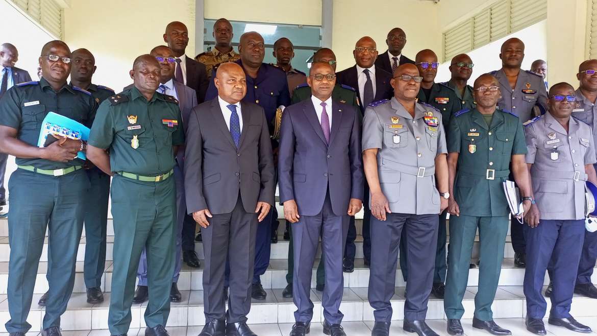 Ronde social : trois variantes présentées aux généraux de l’armée ivoirienne