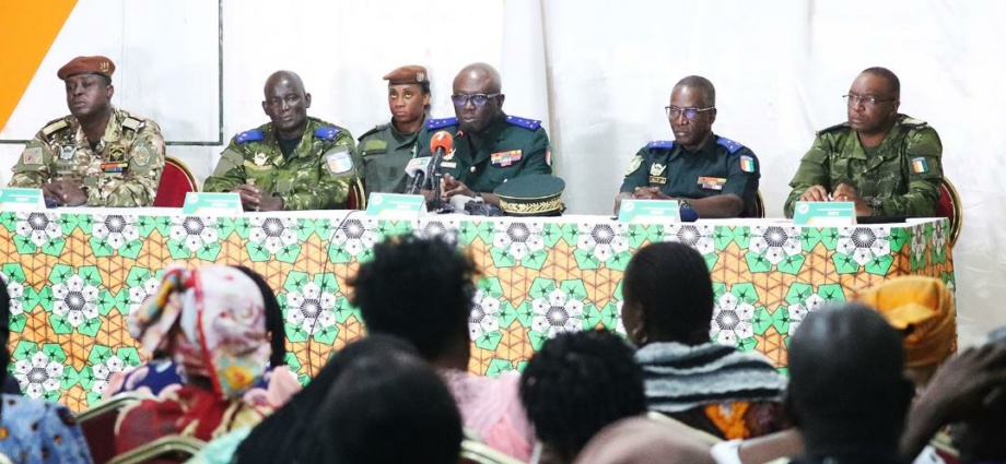 49 militaires  ivoiriens détenus au Mali : Le général Doumbia rassure les familles  sur leur santé et leurs conditions de détention