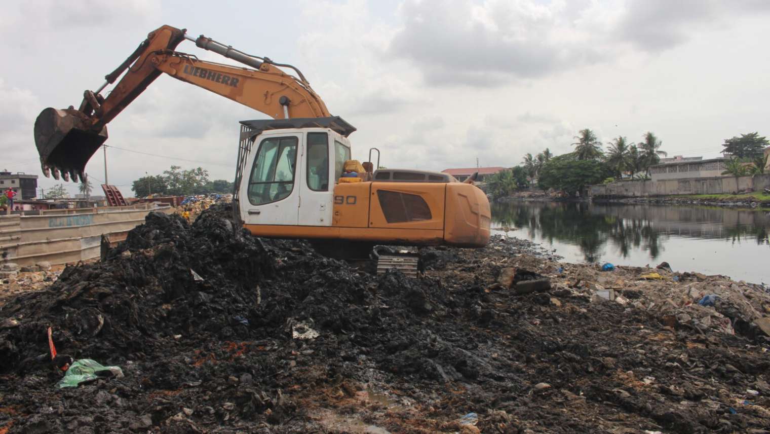 Dépollution du canal d’Anoumabo