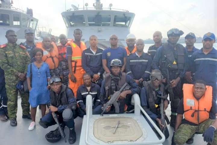 Côte d’Ivoire : La marine et le Ciapol formés en intervention de pollution des eaux